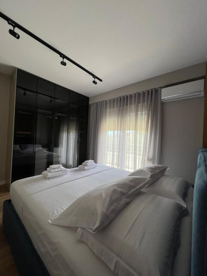 Coral Apartments Sarande Bagian luar foto