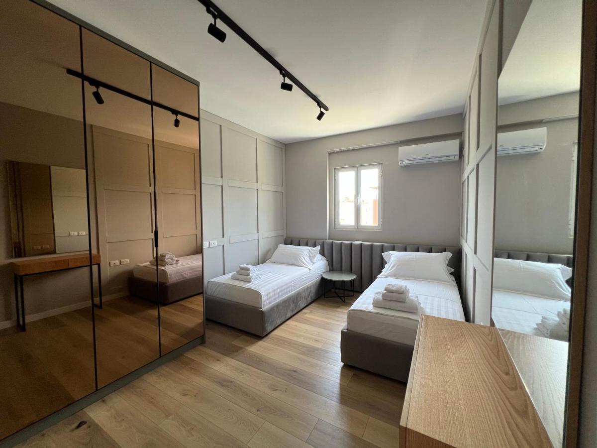 Coral Apartments Sarande Bagian luar foto