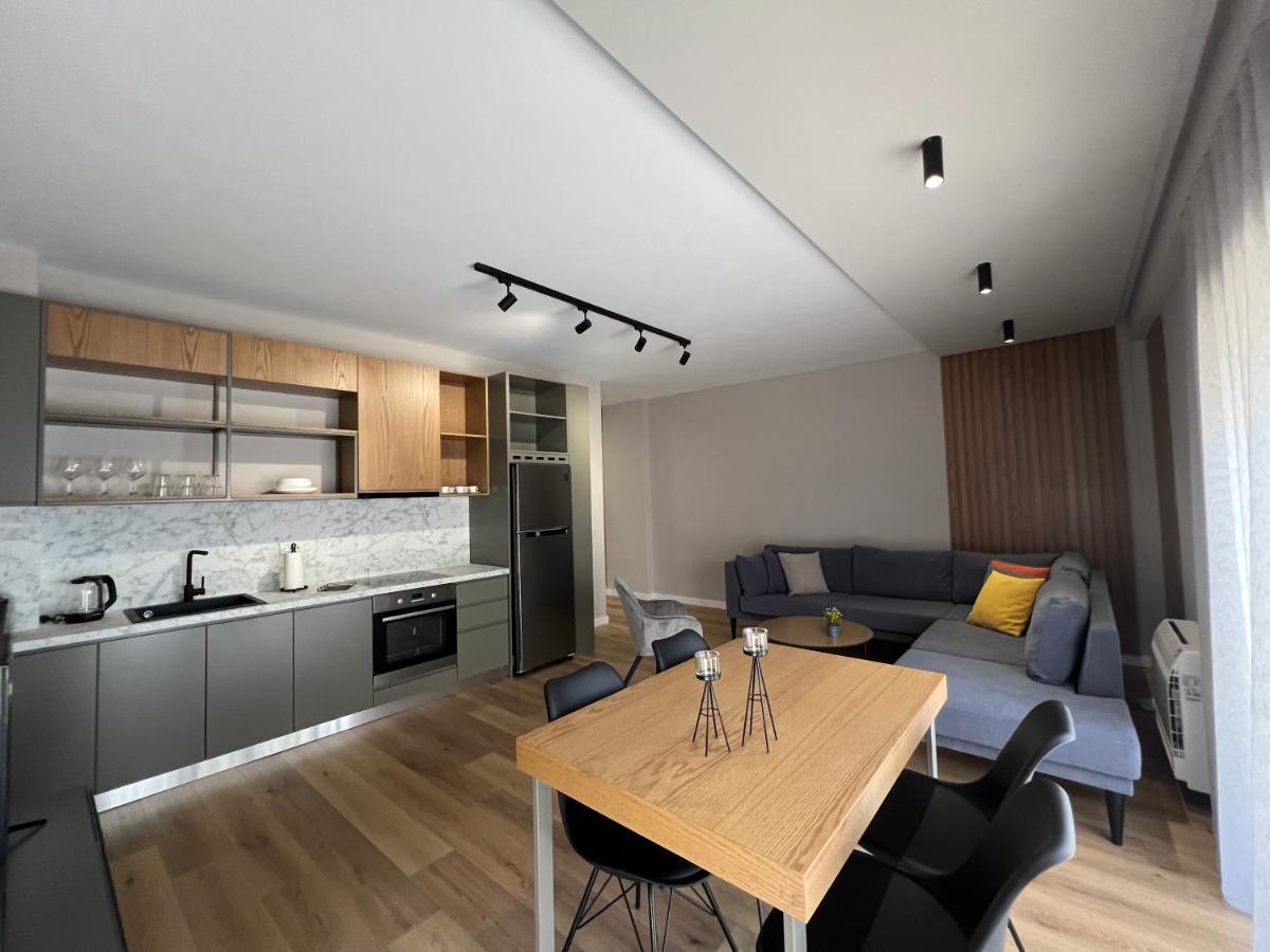 Coral Apartments Sarande Bagian luar foto
