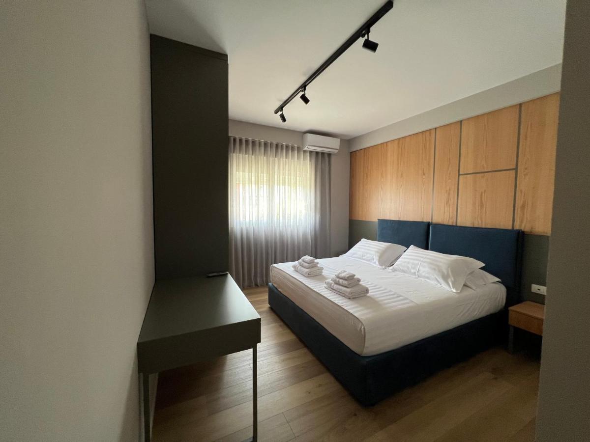 Coral Apartments Sarande Bagian luar foto